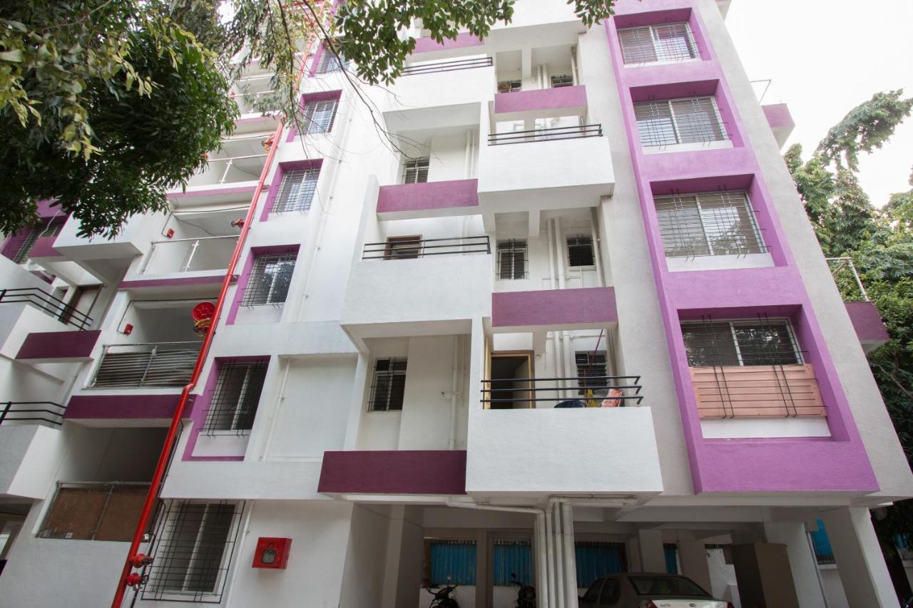 Oyo 9052 Leisurely Abode Hotel Khadki Exterior photo